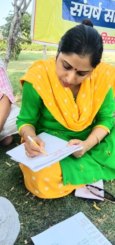 Guest teachers handed over a letter written with blood to the MLAs regarding the demands