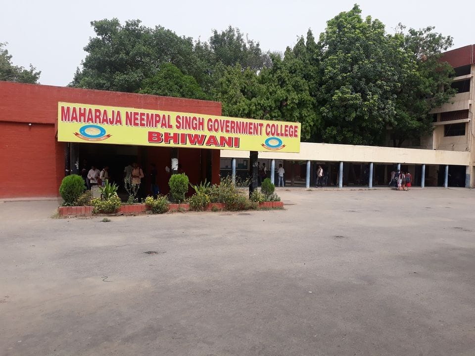 Mission Admission: Website stalled on first day, students upset