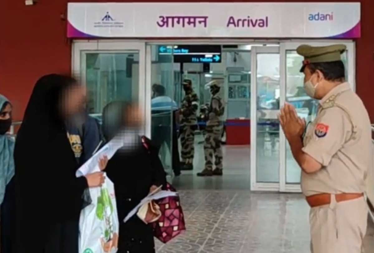 Women who came from Oman told a heart-wrenching story, said pouring hot water on body