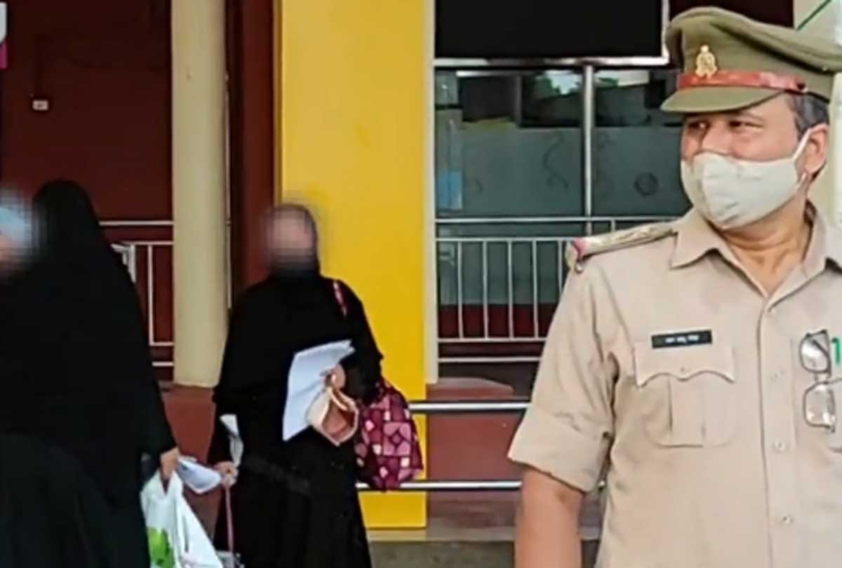 Women who came from Oman told a heart-wrenching story, said pouring hot water on body
