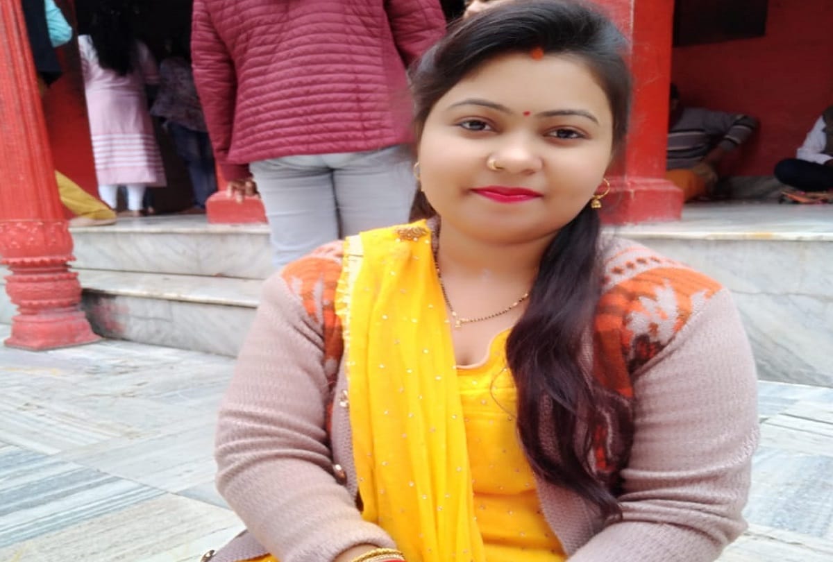 Married woman died by suicide ate poison in varanasi