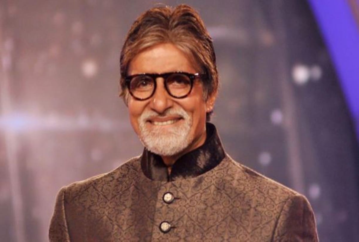 Amitabh bachchan tweeted in midnight users trolled him saying please go to sleep