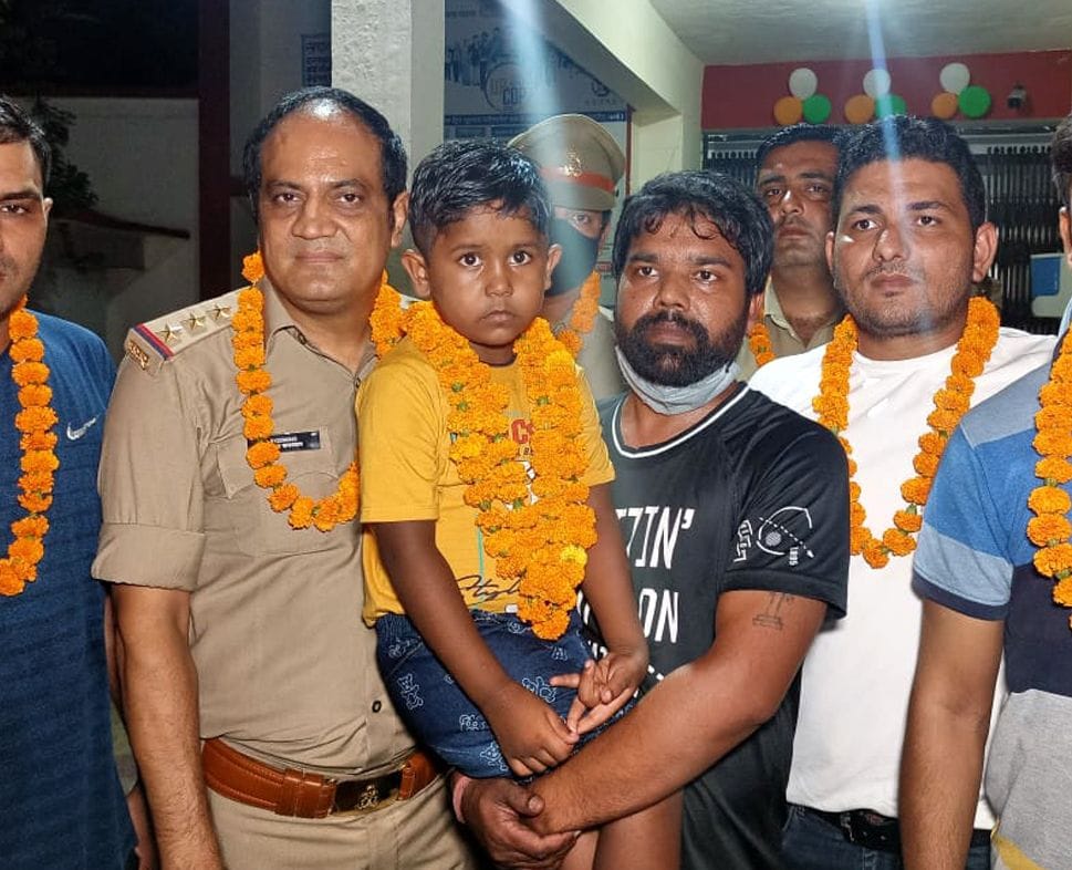 The family members of the child honored the police team