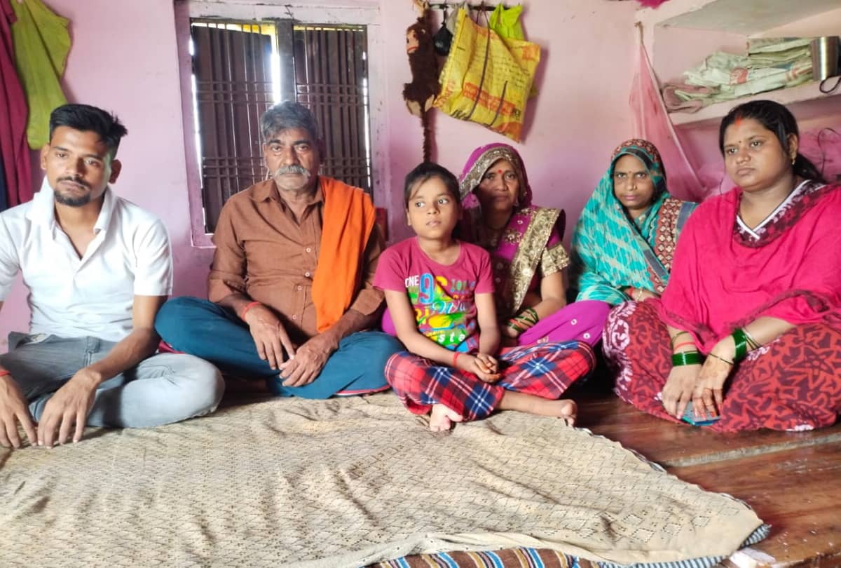 painful story of nitish from deoria trapped in Kabul at Afghanistan