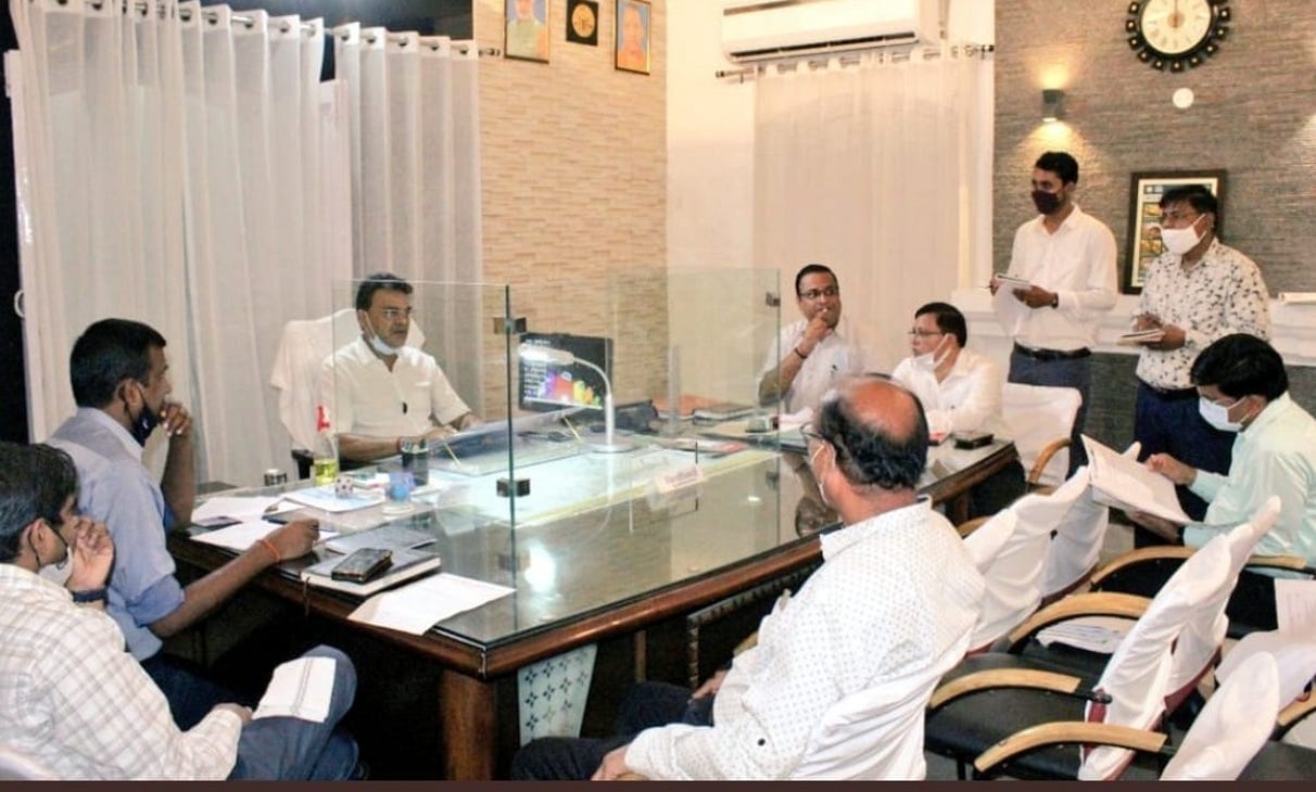 Cleanliness system should be seen in municipal bodies: DM