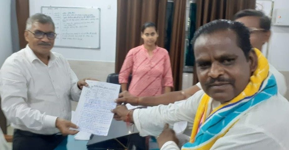 Hathras: There will be a cross fight with the government over agricultural laws