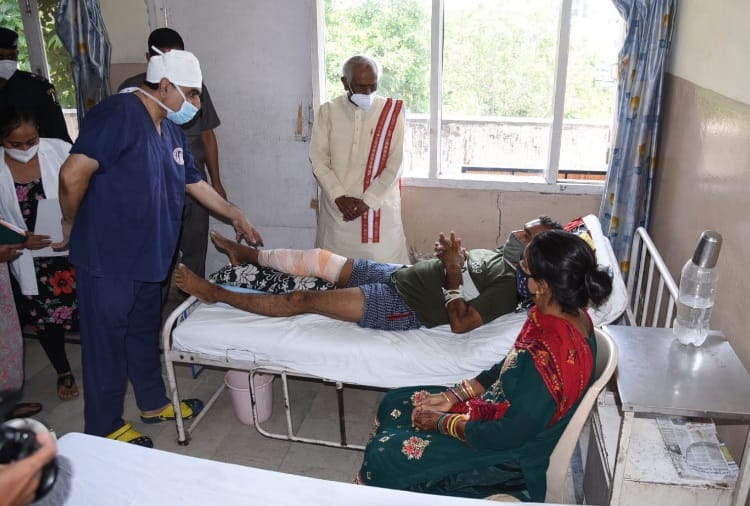 Haryana Governor Bandaru Dattatreya Inspect Saket Hospital in Panchkula