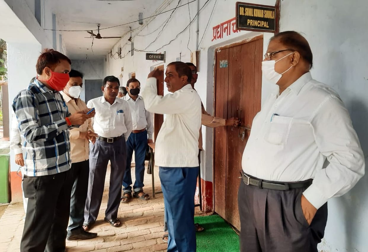 15 teachers and employees found missing in surprise inspection
