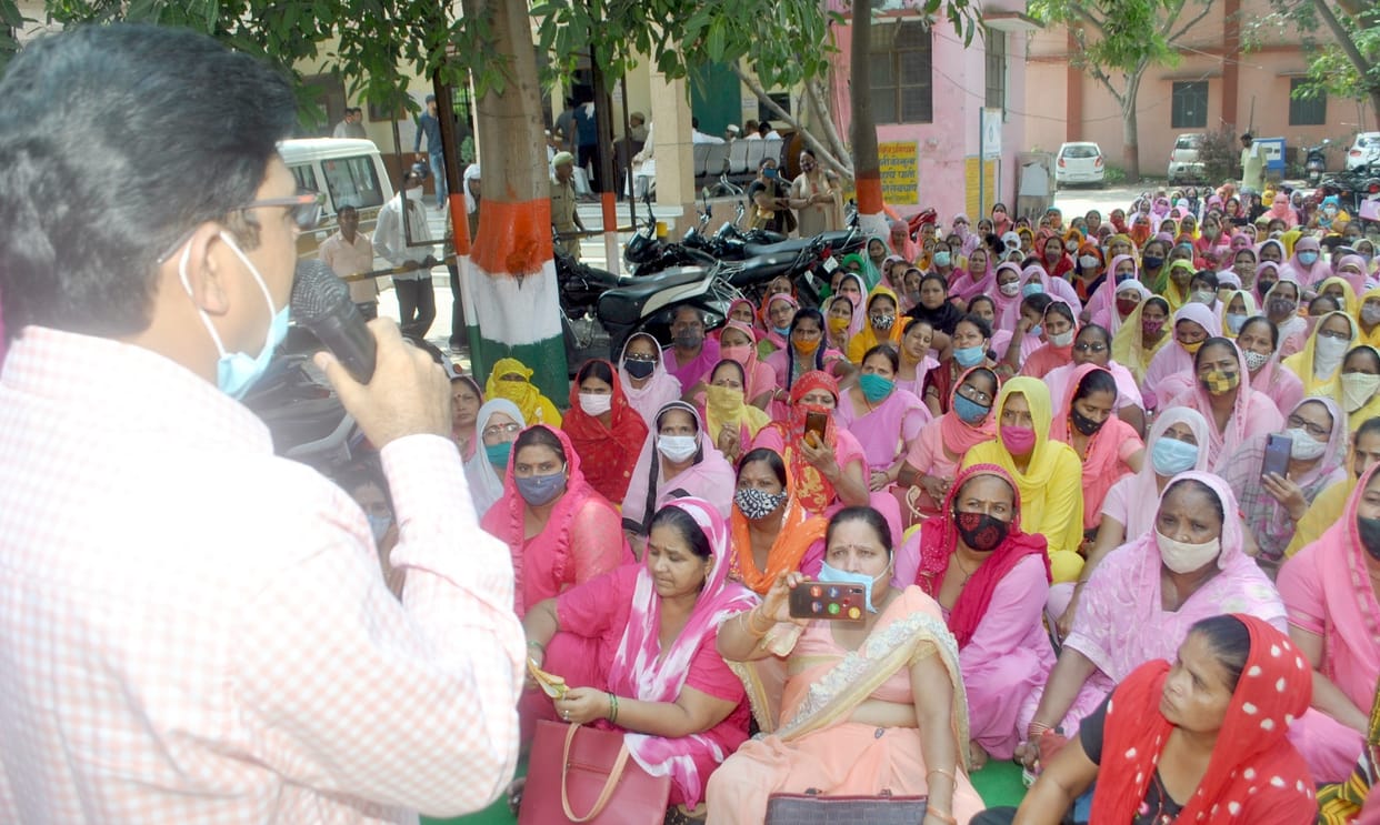 Anganwadi workers protest at the Collectorate