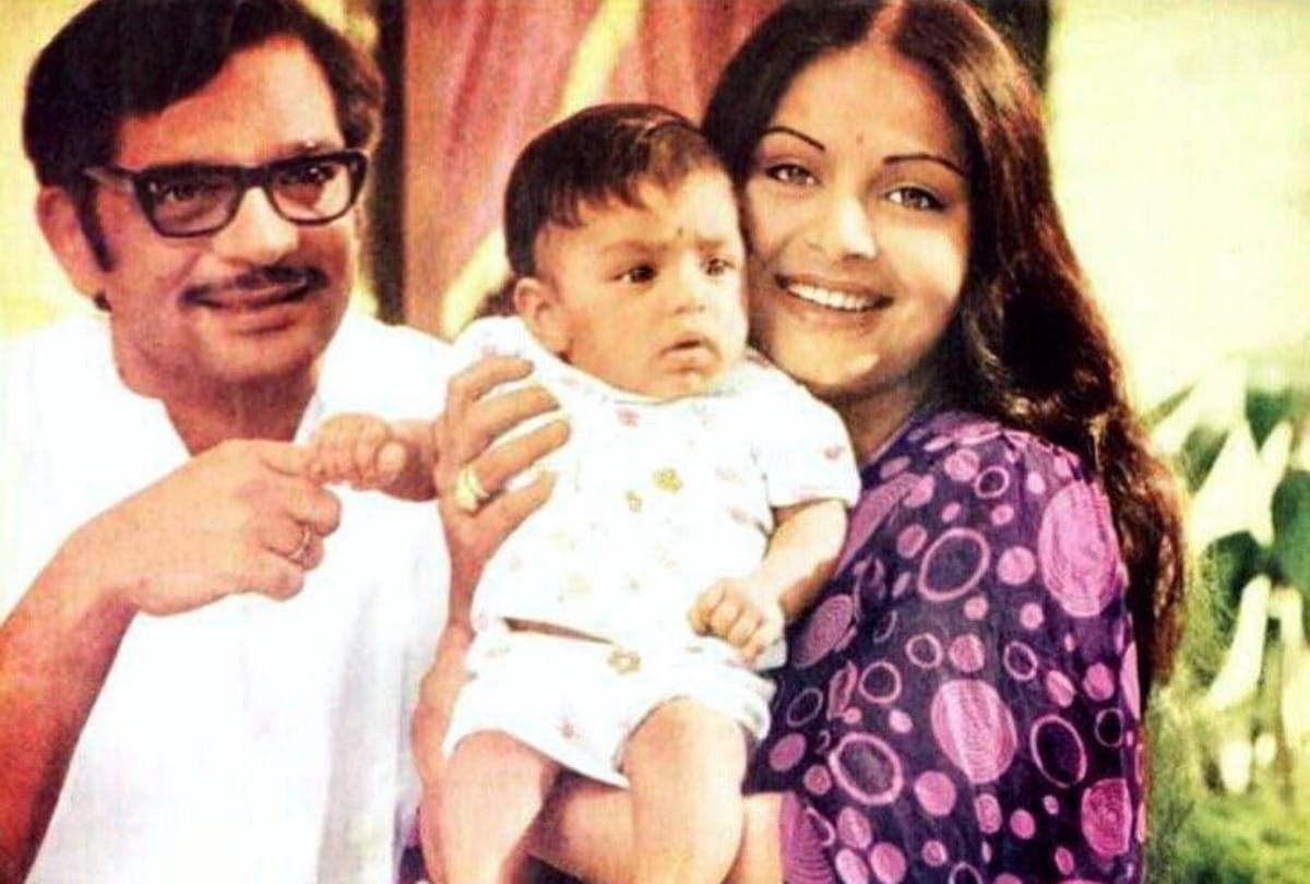 Gulzar Birthday a night that changed lyricist married life with rakhee know details