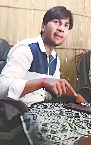Video of Lekhpal taking bribe goes viral, suspended