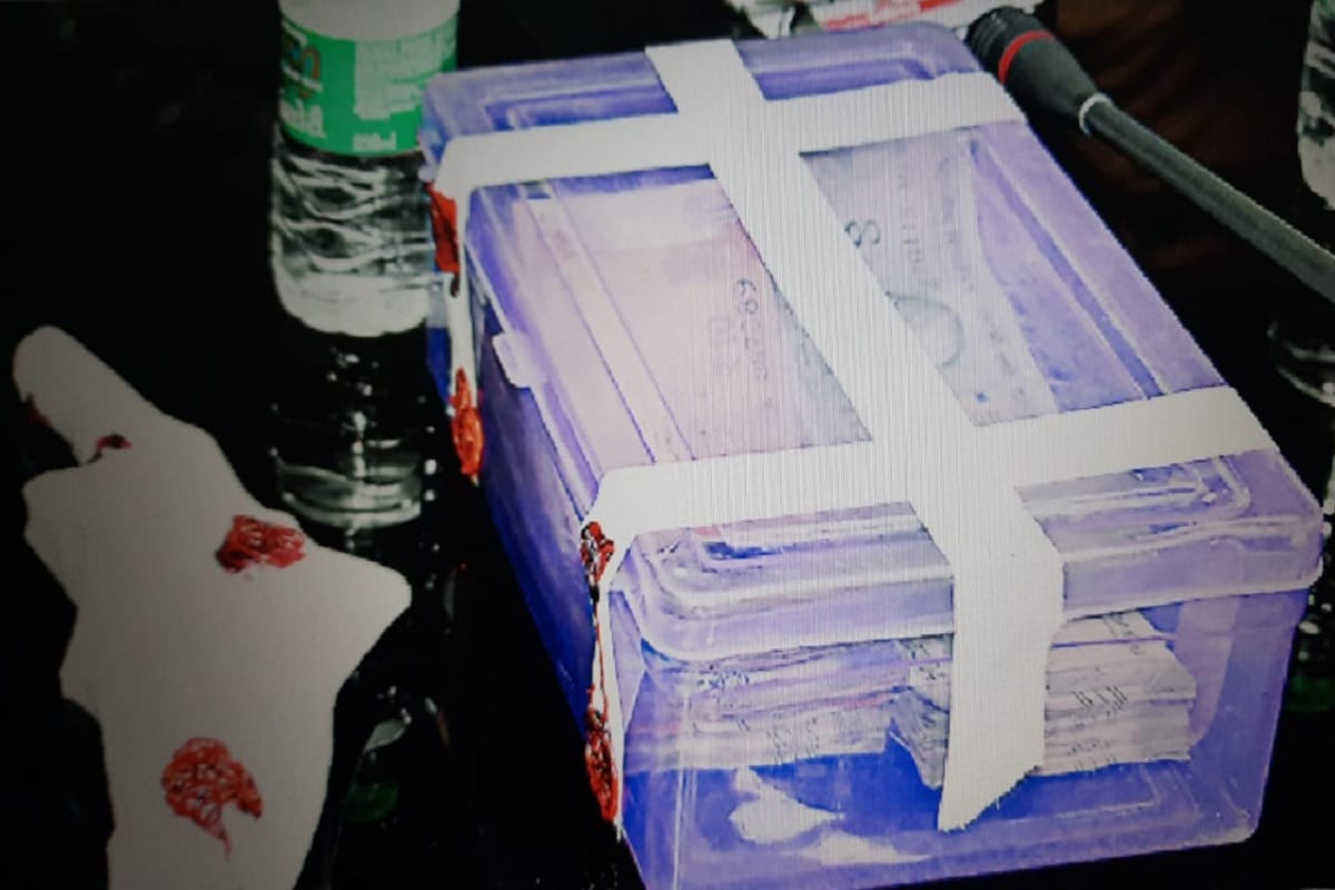 The miscreant  has been arrested after robbed a businessman of 15 lakhs in Meerut
