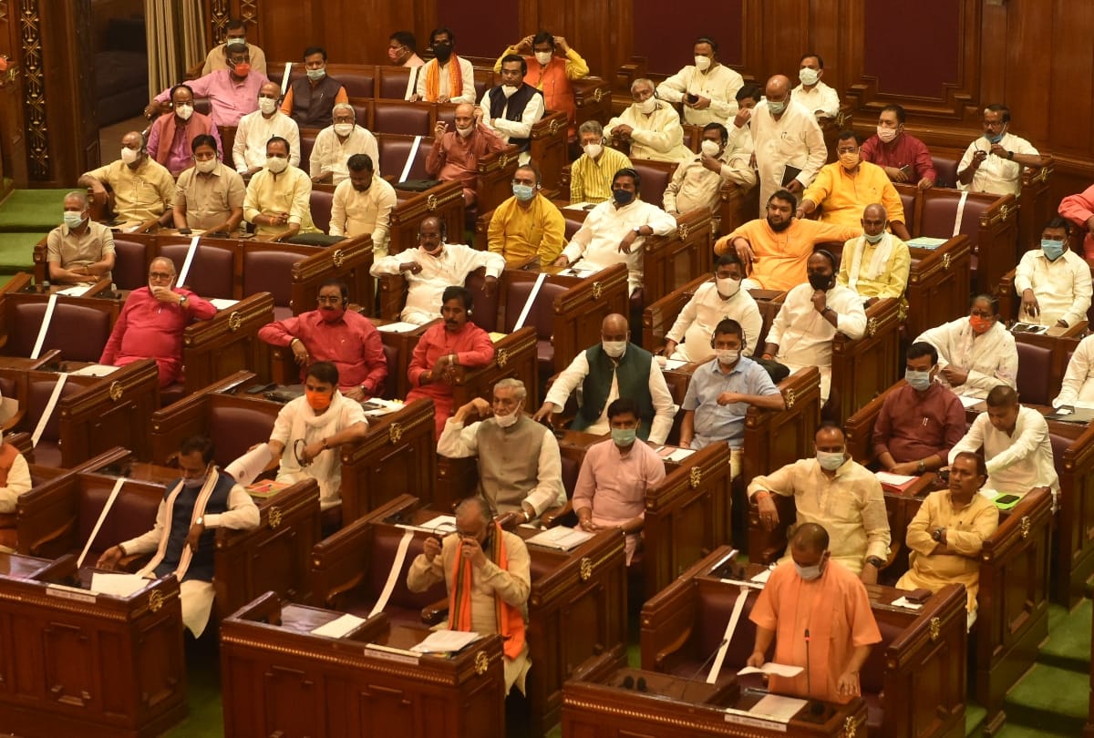 Uttar Pradesh Budget 2021-22: UP Finance Minister Presents Supplementary Budget in Vidhansabha