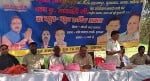 हाथरस : बसपा की बैठक में मंचासीन अतिथि।  विज्ञप्ति