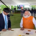 नीरज चोपड़ा के साथ पीएम नरेंद्र मोदी