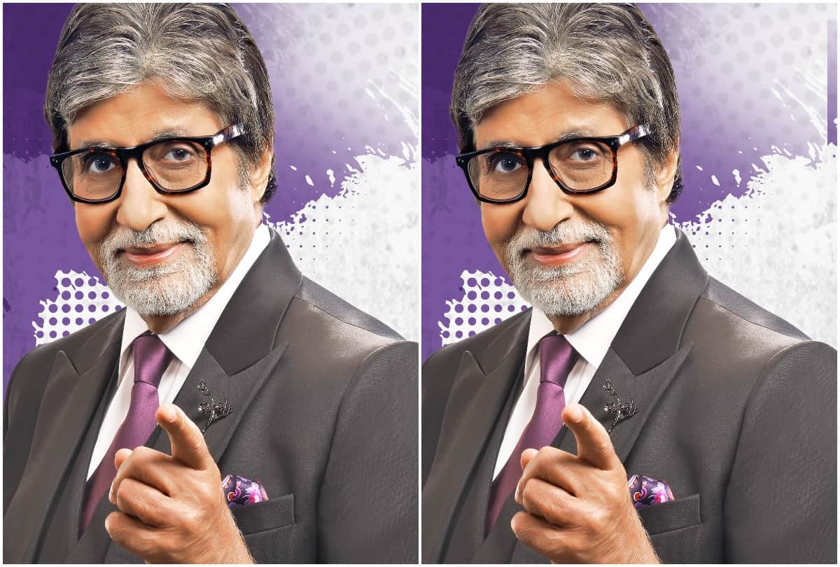 Amitabh Bachchan waves to his fans who have gathered outside his residence jalsa in Mumbai to celebrate his 79th birthday