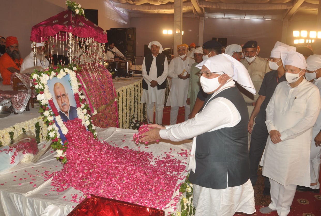 CM reached to pay tribute to younger brother Gulshan Khattar, said - death is irrevocable, cannot be avoided