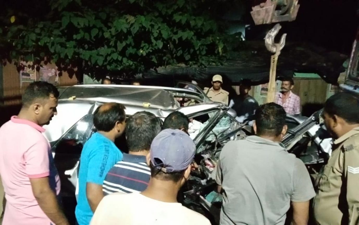 uttarakhand news: horrific collision between truck and car,  CPU-in-charge died