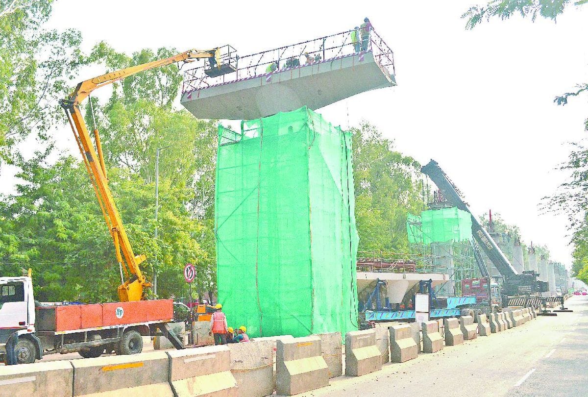 agra metro work progress loan amount of 4195 Crores