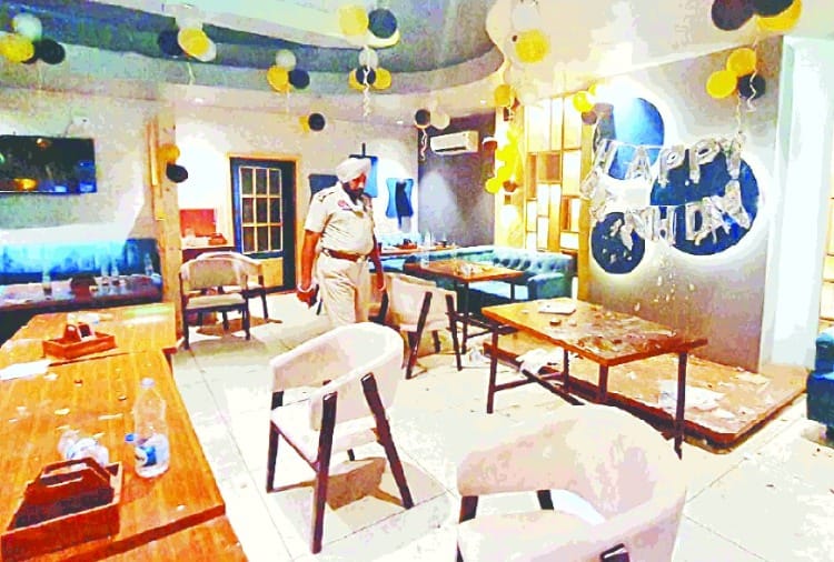 Two killed and one injured in firing at a hotel in Amritsar of Punjab