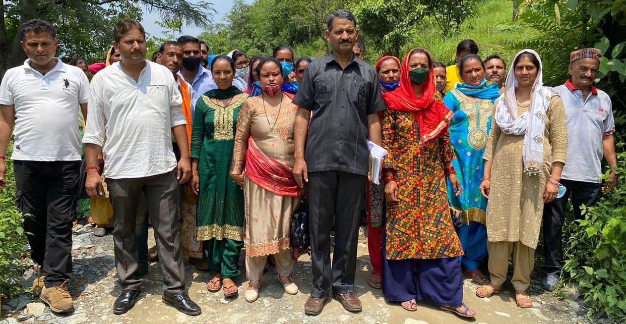 Villagers' demonstration on the problem of electricity, water and road