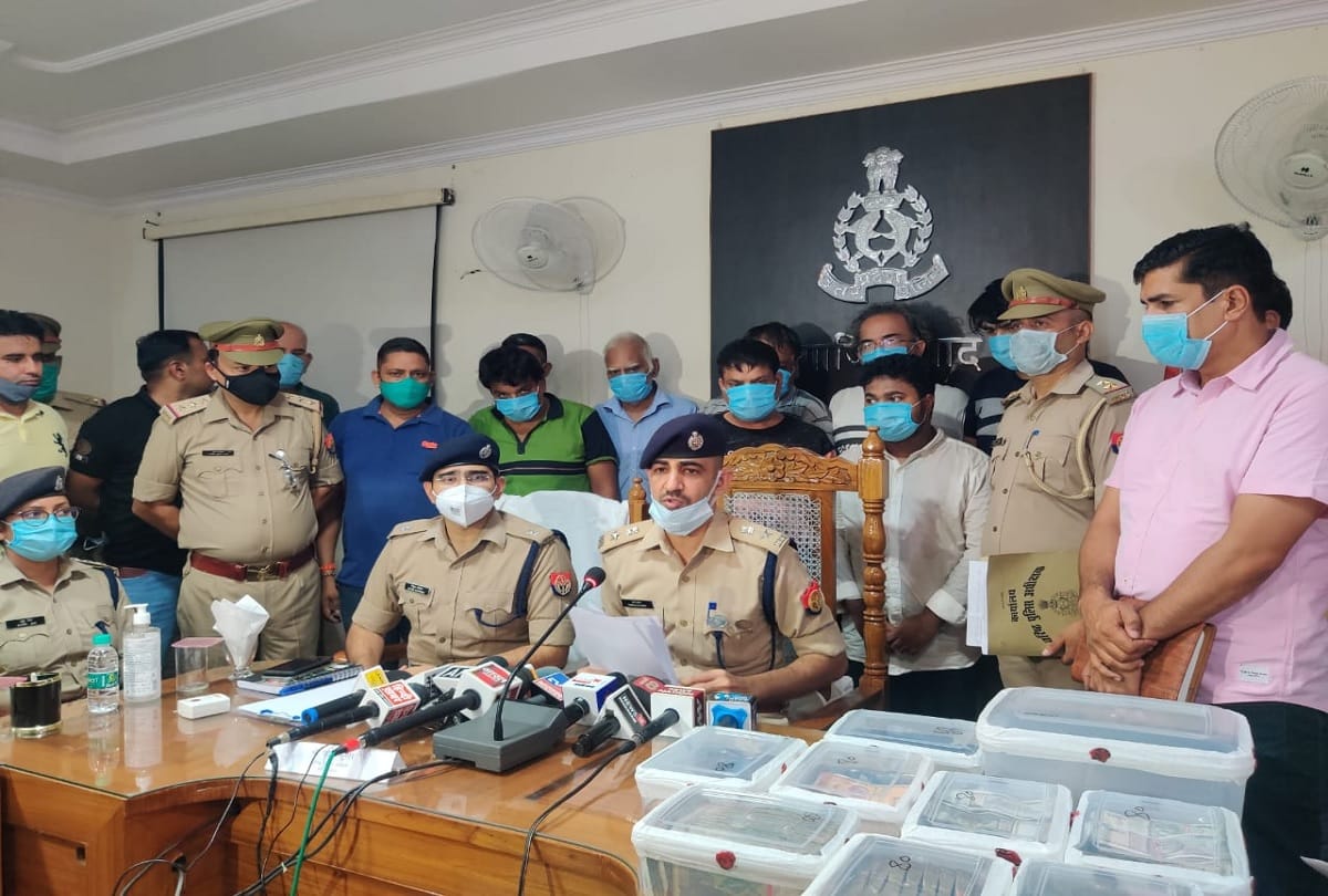 former hapur MLA son and 10 others arrested in 45 lakh rupees loot case in Ghaziabad