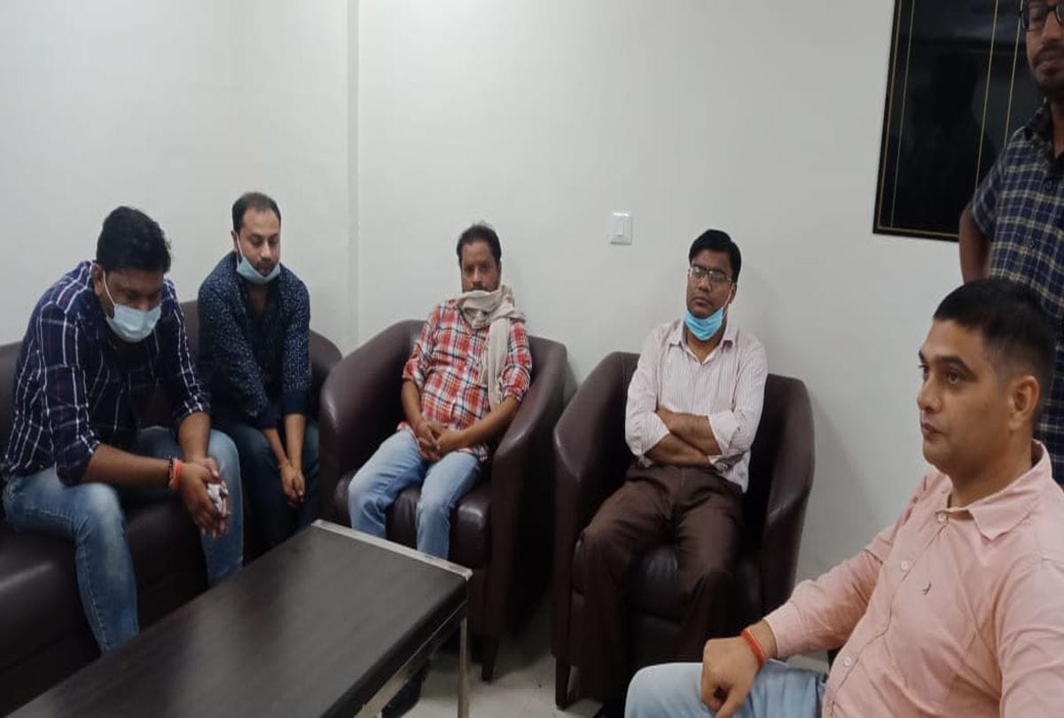 Gst Department Biggest tax evasion caught in Agra four arrested Send Jail