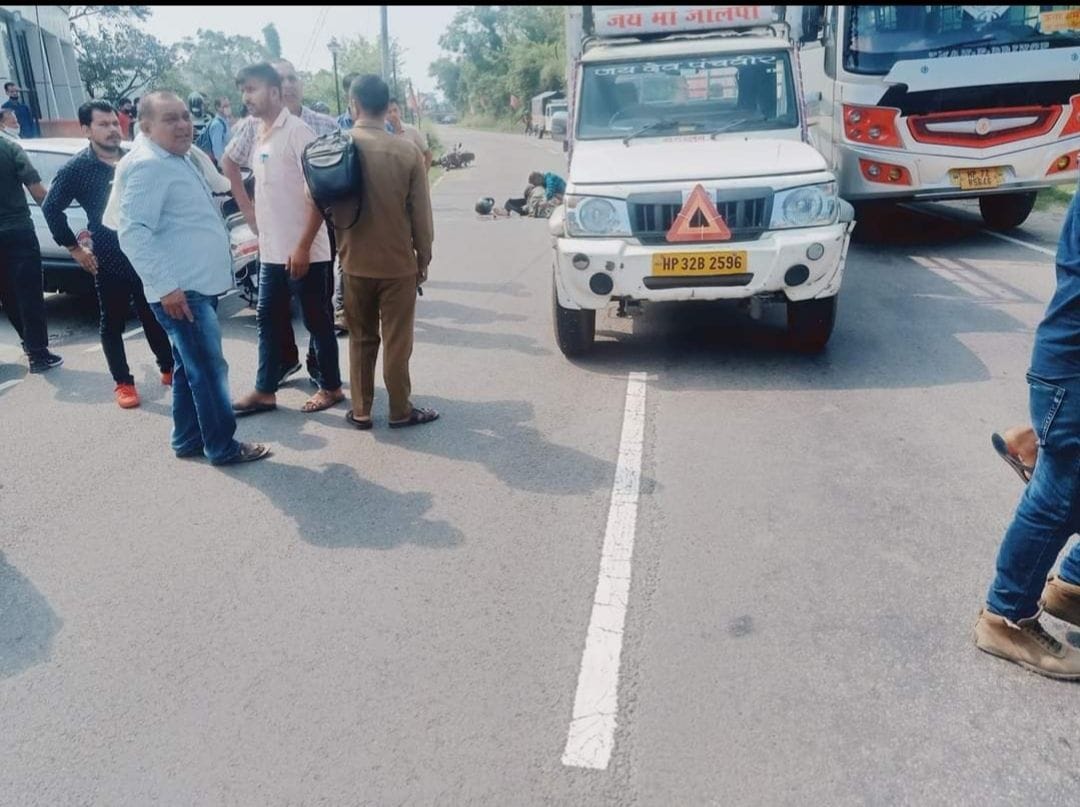 Two road accidents in Una district, two died including pregnant