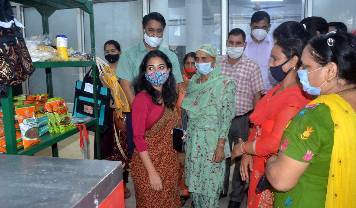 Products of Self Help Groups to be found in Head Post Office Hamirpur