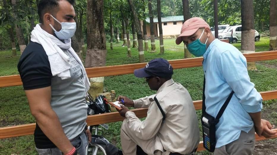 Tourists having a lot of fun in Lachhiwala Park