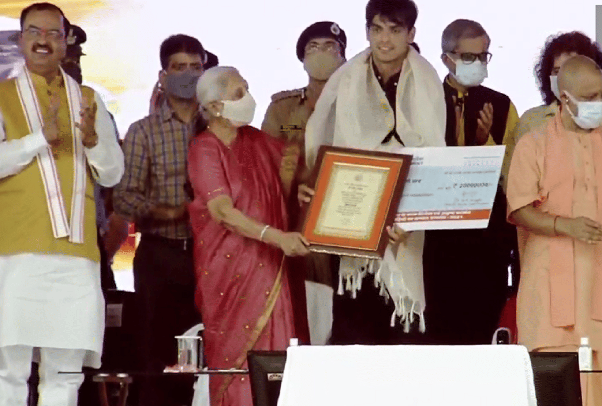 Tokyo Olympics medalist felicitated in Lucknow by government of Uttar pradesh