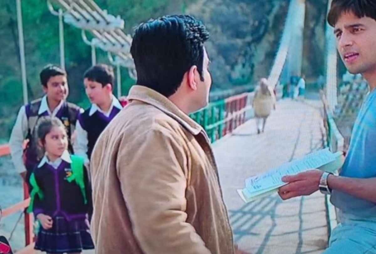 Capt Vikram Batra father GL Batra appreciate acting in Shershaah movie Actor Sidharth Malhotra and kiara advani