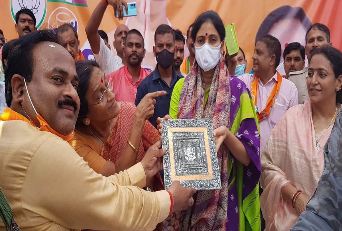 The increasing respect of the country in the world is not being tolerated by the opposition, Minister Anupriya Patel praised Modi, Yogi government