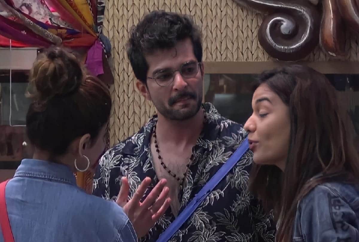 Big boss ott Raqesh Bapat gets emotional remembering his father know what was the reason