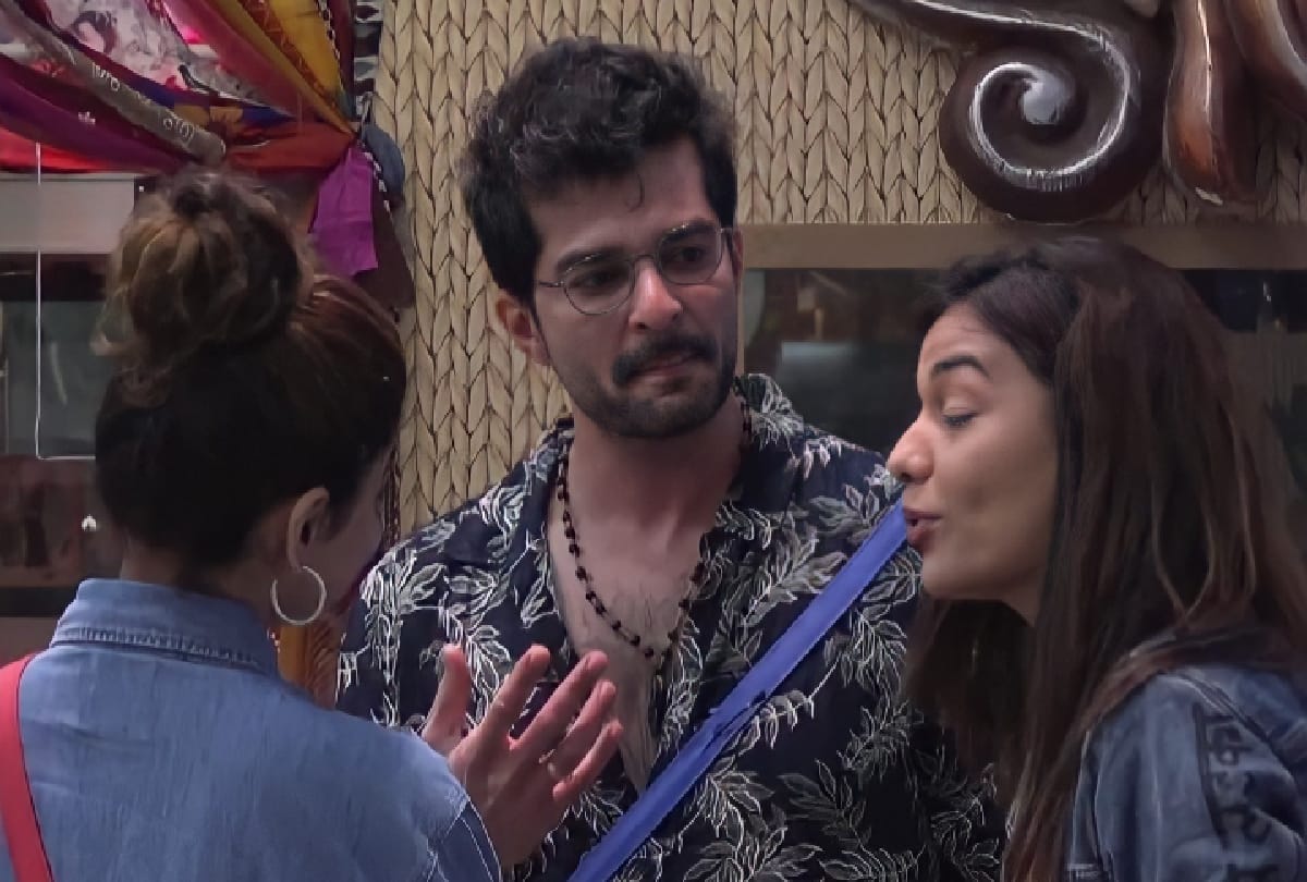 Big boss ott Raqesh Bapat gets emotional remembering his father know what was the reason