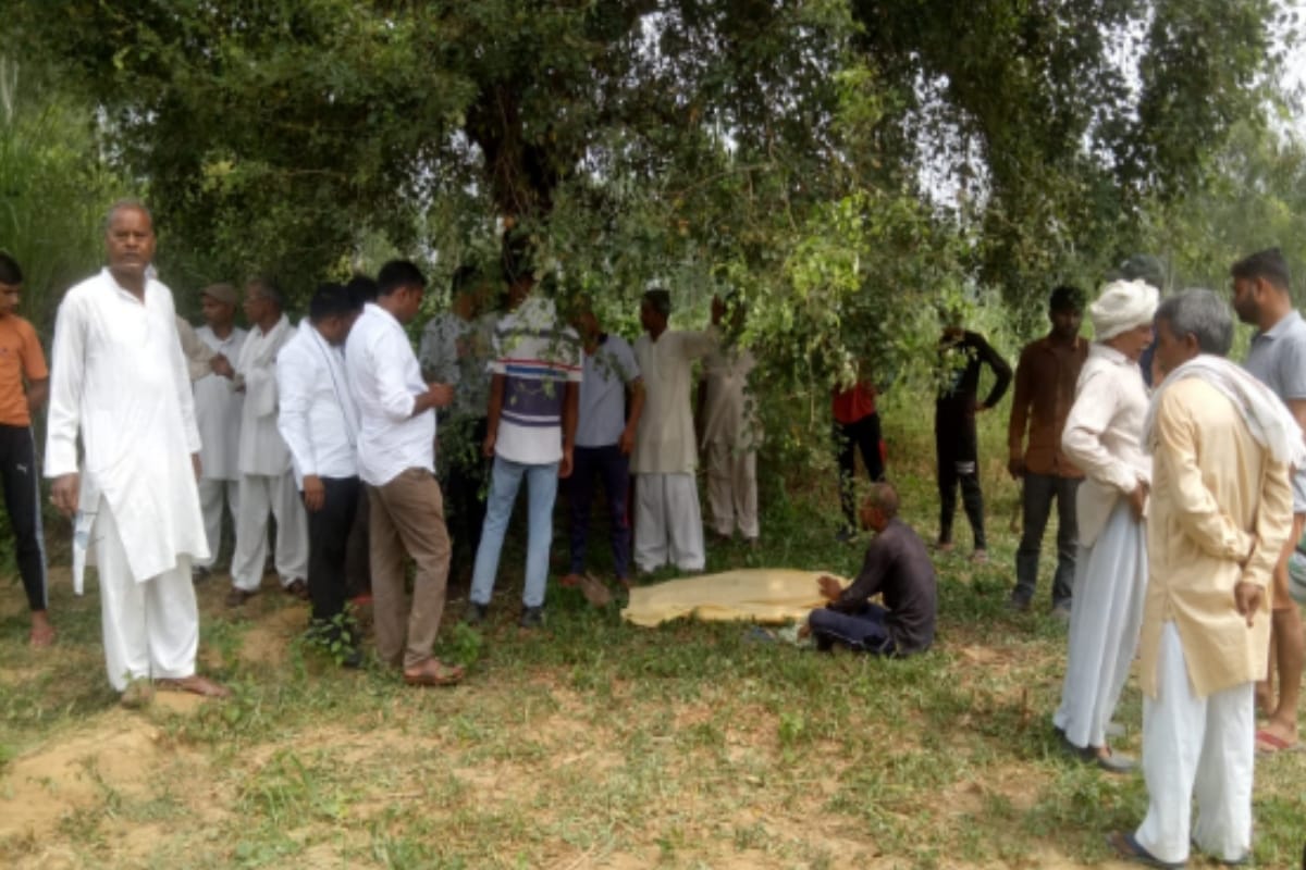 Meerut:  young man committed suicide by hanging from a tree in Bahsuma Meerut
