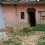इसी खंडहर मकान में मिला शव।