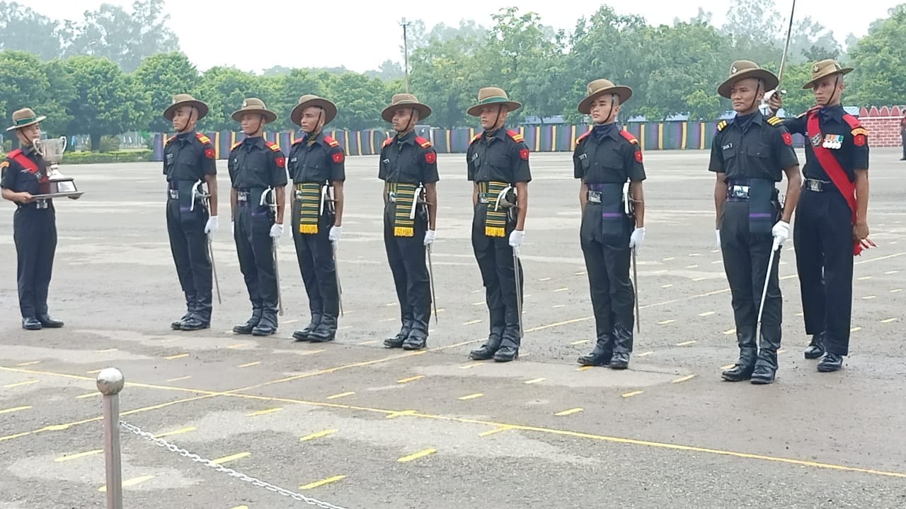 Passing Out Parade in 39 gtc varanasi After 42 weeks of hard training  64 recruits became part of  Indian Army  see photos