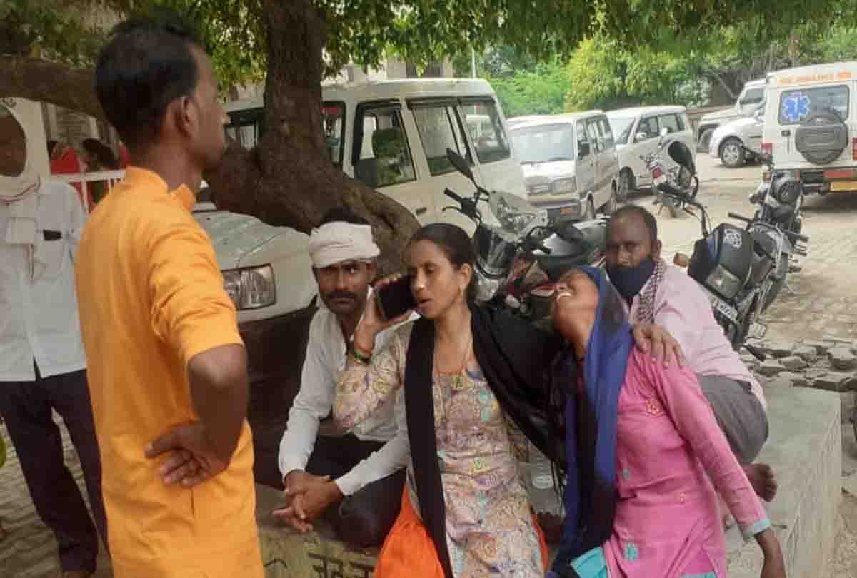 road accident in jalaun, two died