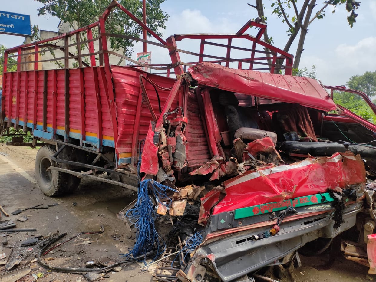 road accident in Mau Two over speed DCM  head on collision five injured including driver of both vehicles