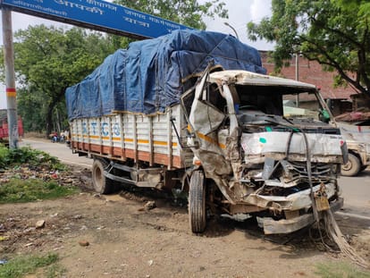 road accident in Mau Two over speed DCM  head on collision five injured including driver of both vehicles