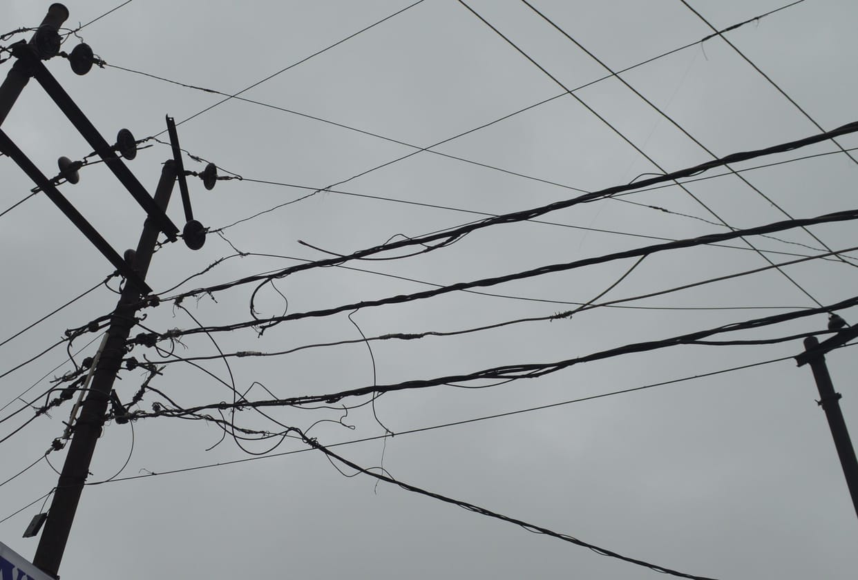Hathras: Unbridled power crisis in the district, people upset
