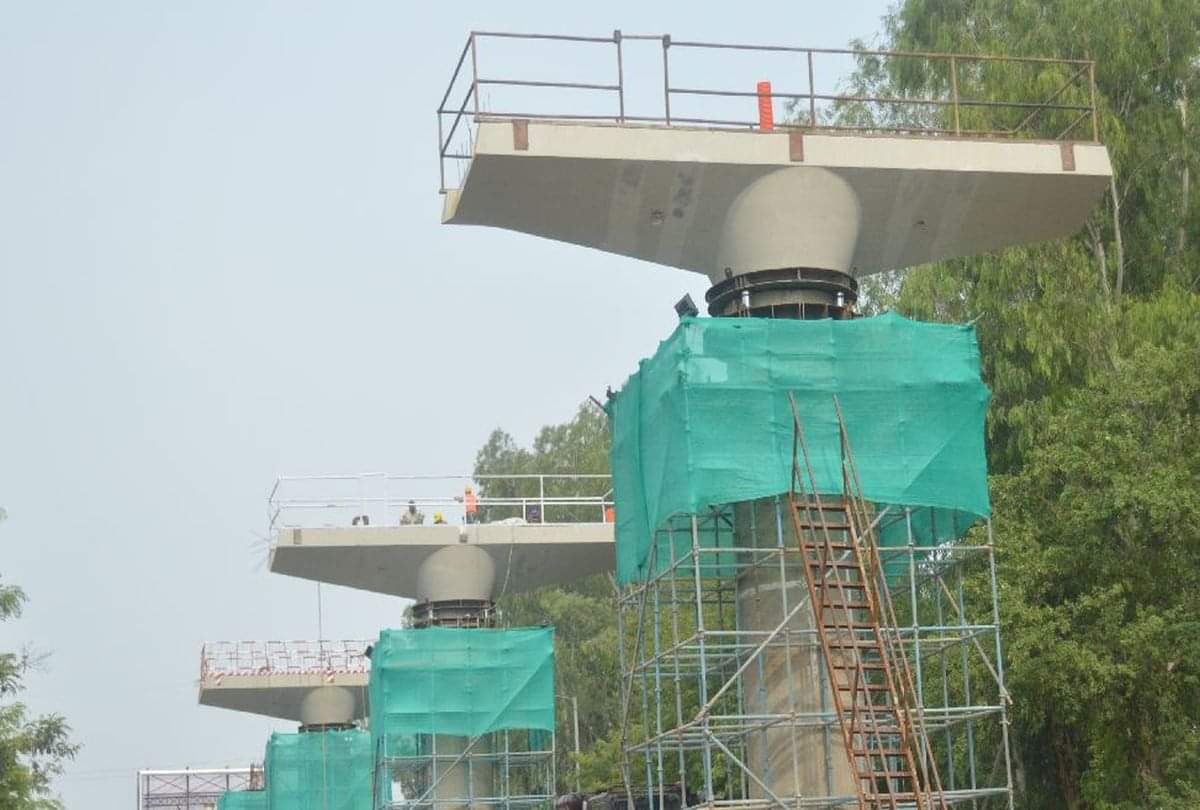Agra Metro Work At Basai Station U Girders