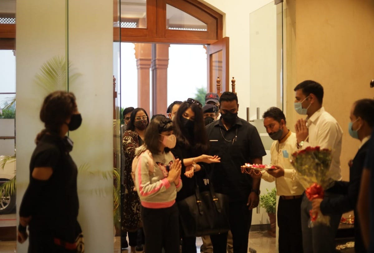 Aishwarya Rai reached Orchha with daughter Aaradhya will participate in shooting of film Ponniyin Selvan