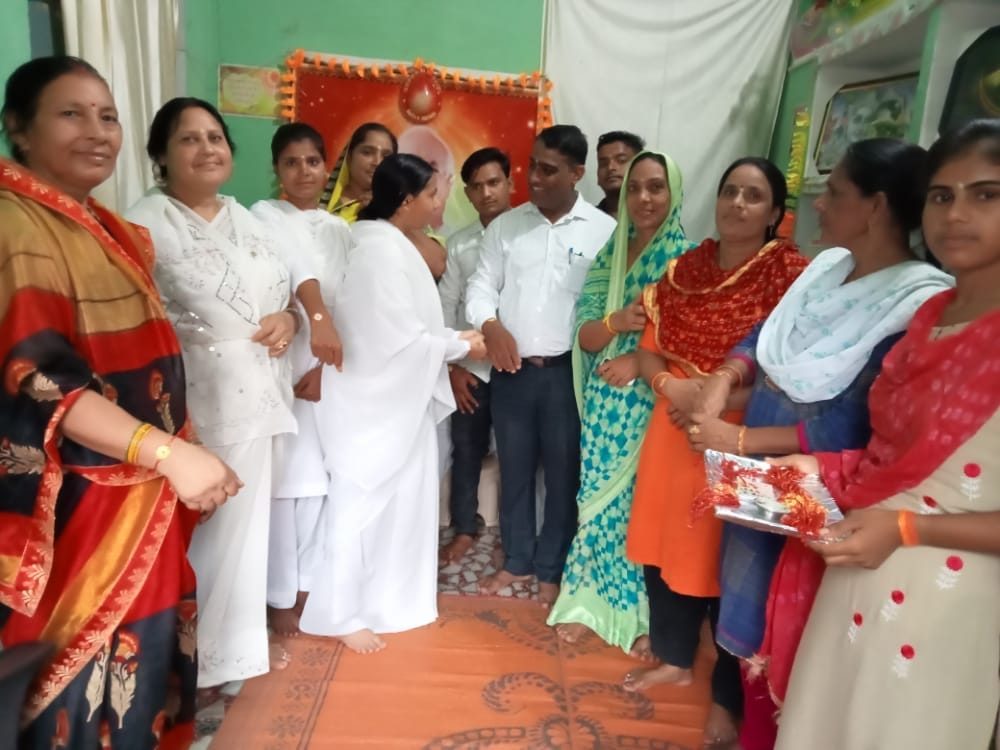 etawah news,Rakshabandhan is a symbol of dignity