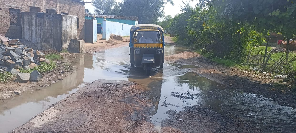 bar to pachoni road shabby roads
