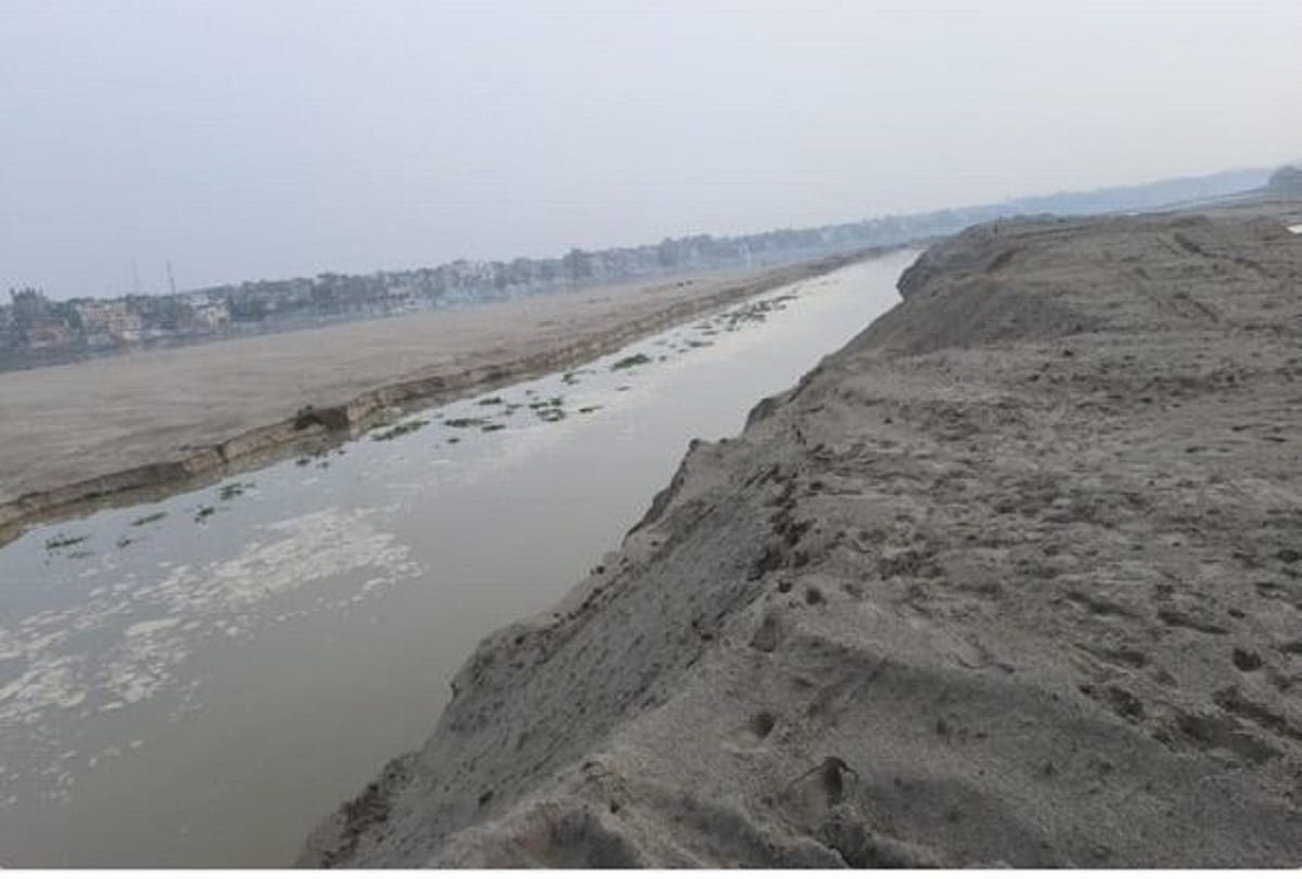 sand canal project in ganga river in drowned in flood varanasi administration claims no loss