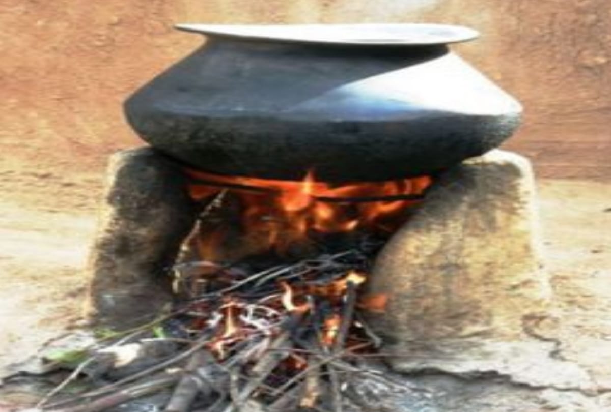 Burned in the stove with wife hand