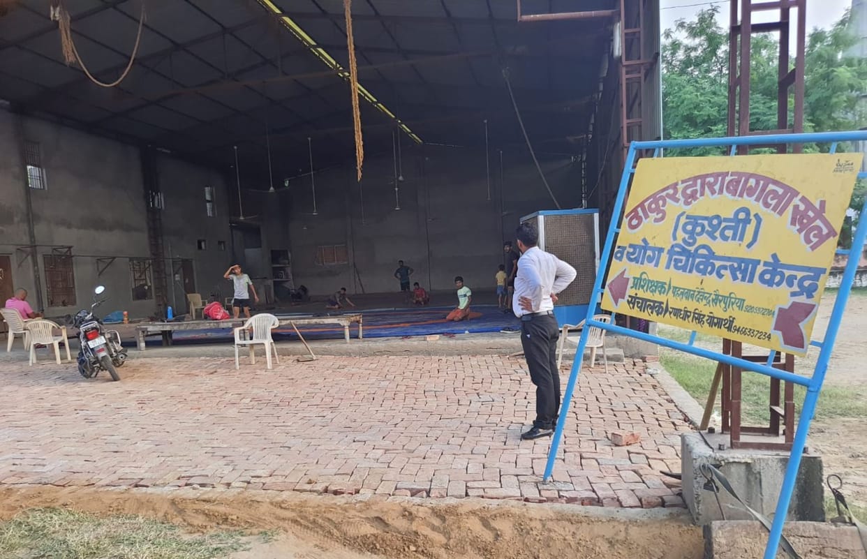 Case registered against five including two wrestling coaches, then DSO and ASI in mat theft case from the arena