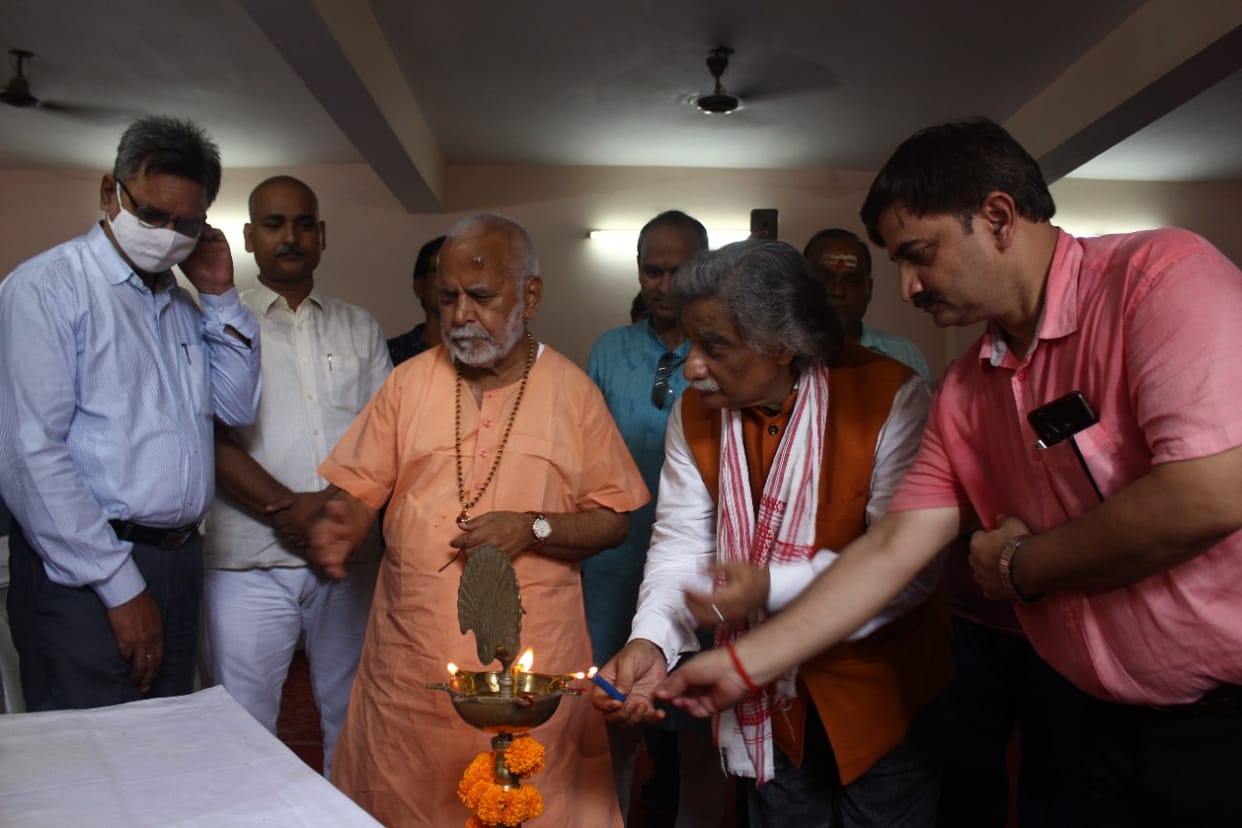 Illiteracy, policies of former government responsible for population growth : Swami Chinmayanand